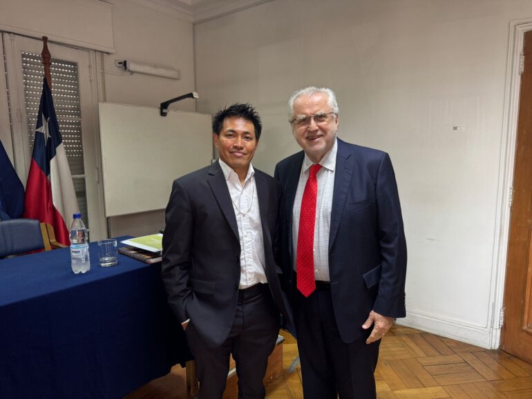 Jojo state matters author with Chile president